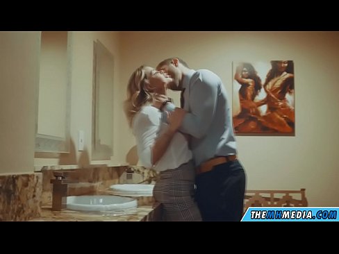 ❤️ Вақте ки як малламуй busty шумо дар як ҳоҷатхона ҷамъиятӣ seduces ❤️ Синси босифат дар tg.nomescriativos.top ❌️